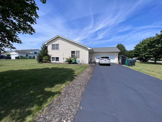 4004 Ridge Rd., Zion, IL 60099