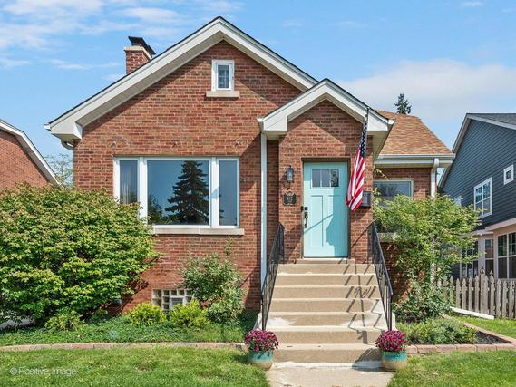 412 Gierz St., Downers Grove, IL 60515