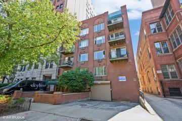 435 W Oakdale Ave. #1B, Chicago, IL 60657