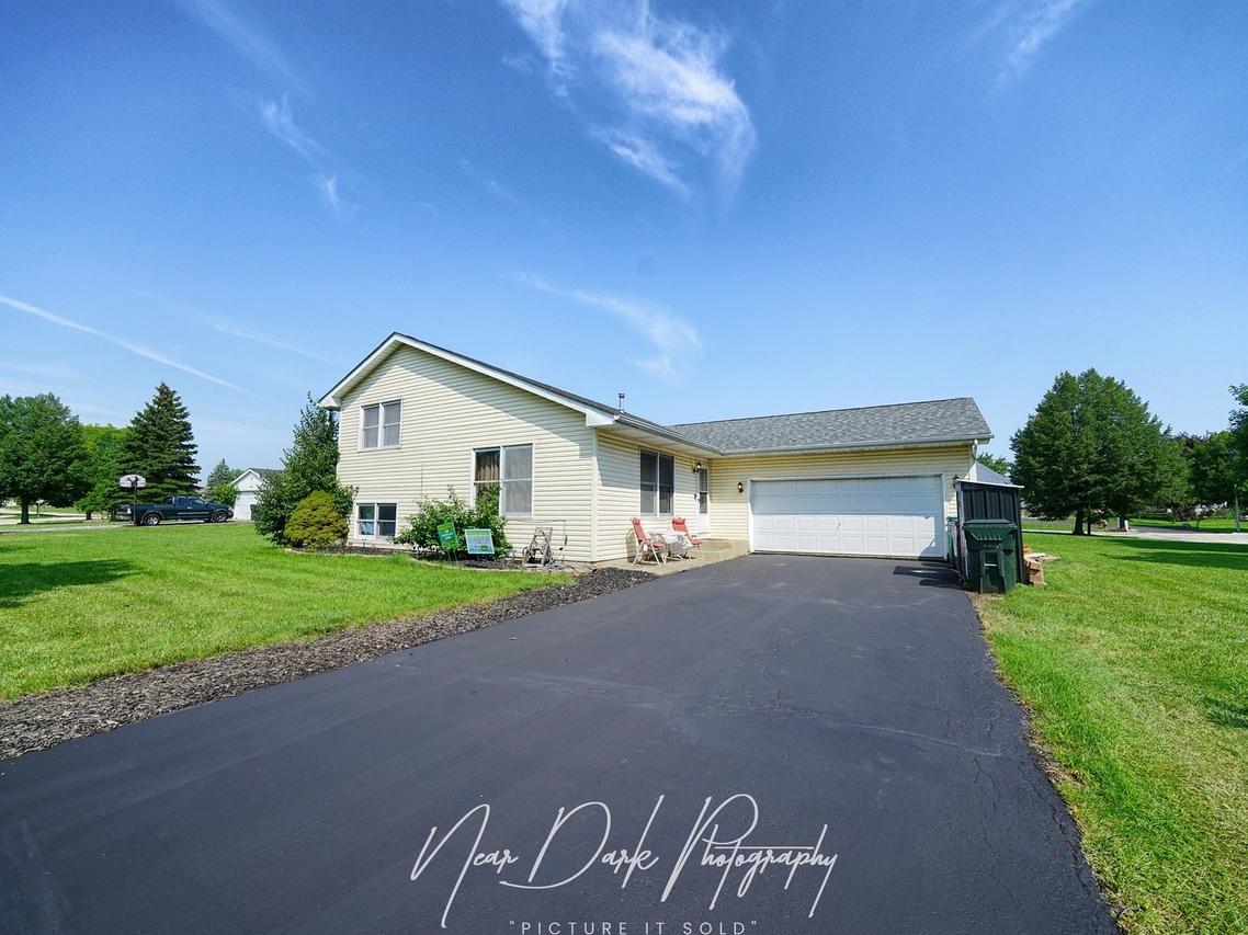 4004 Ridge Rd., Zion, IL 60099