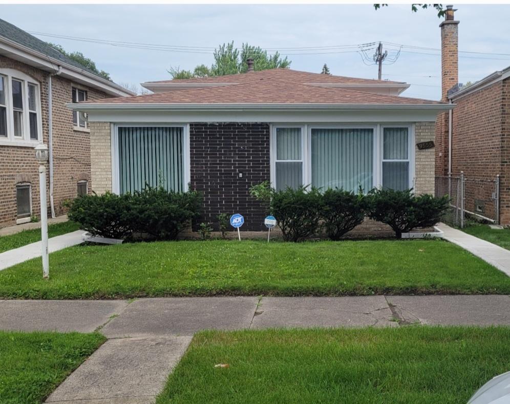 9555 S Dobson Ave., Chicago, IL 60628