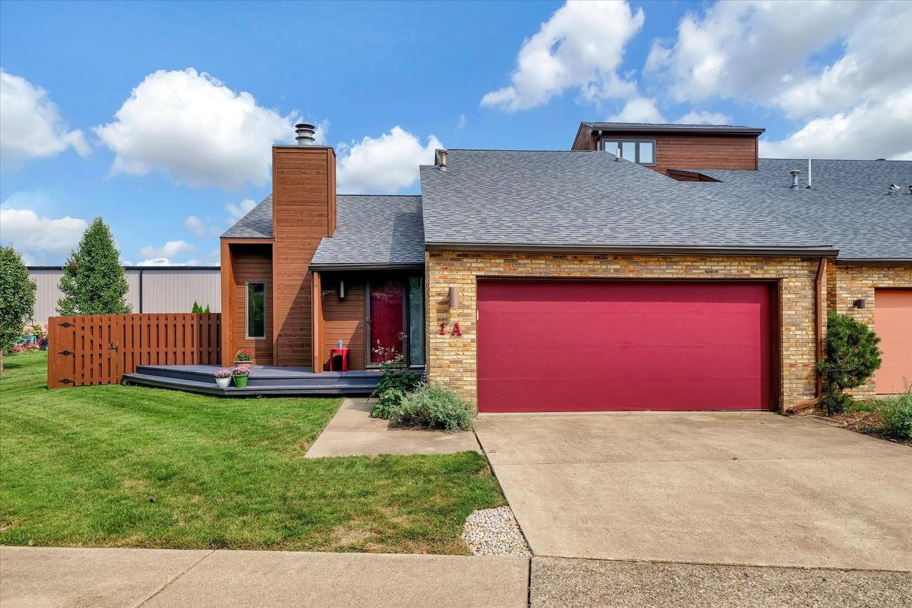 1 Lyndhurst Village Ct. #A, Savoy, IL 61874