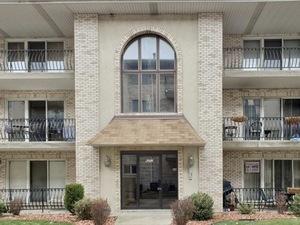6252 S Gullikson Rd. #1S, Chicago, IL 60638
