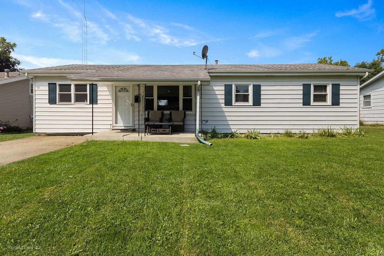 213 Hickory Ln., Momence, IL 60954