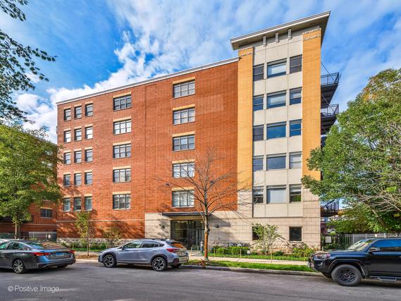 2300 W Saint Paul Ave. #202, Chicago, IL 60647