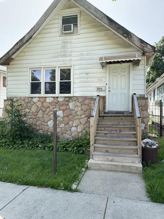 10018 S Perry Ave., Chicago, IL 60628