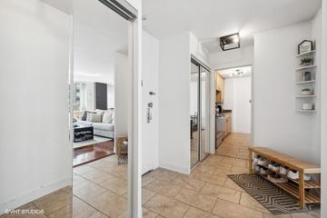 5701 N Sheridan Rd. #24E, Chicago, IL 60660