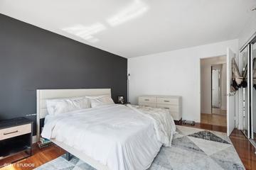 5701 N Sheridan Rd. #24E, Chicago, IL 60660