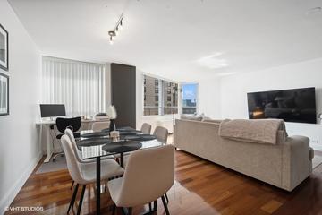 5701 N Sheridan Rd. #24E, Chicago, IL 60660