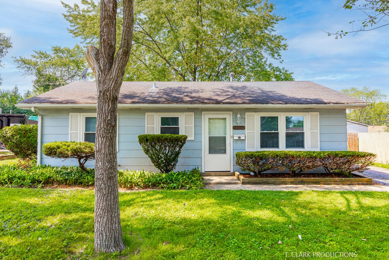 1709 Innercircle Dr., Crest Hill, IL 60403