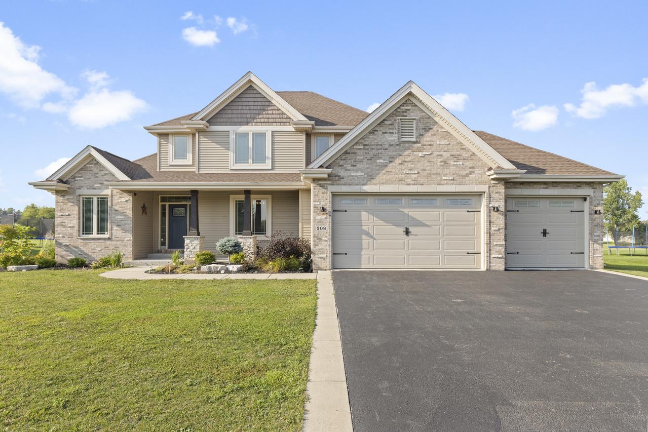 308 Club House Dr., Cherry Valley, IL 61016