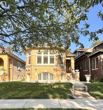1939 Clinton Ave., Berwyn, IL 60402