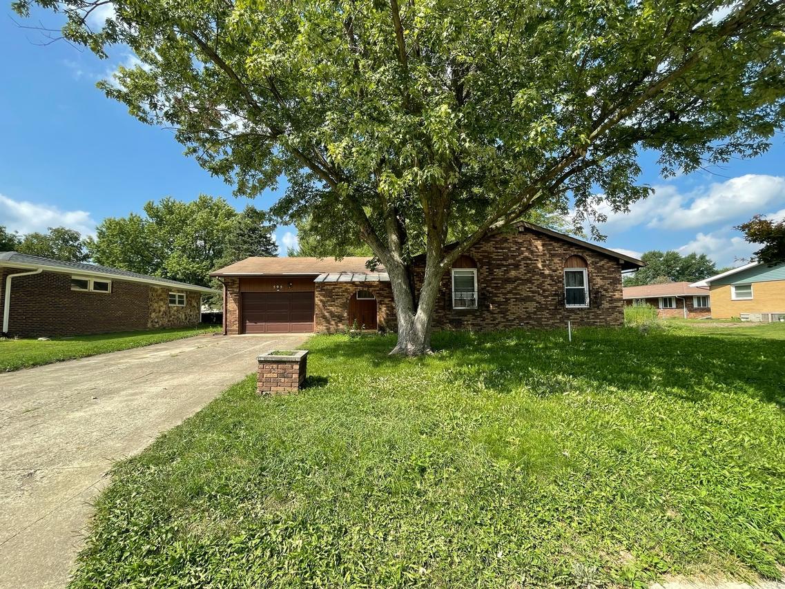 595 Pinecrest Pl., Rantoul, IL 61866