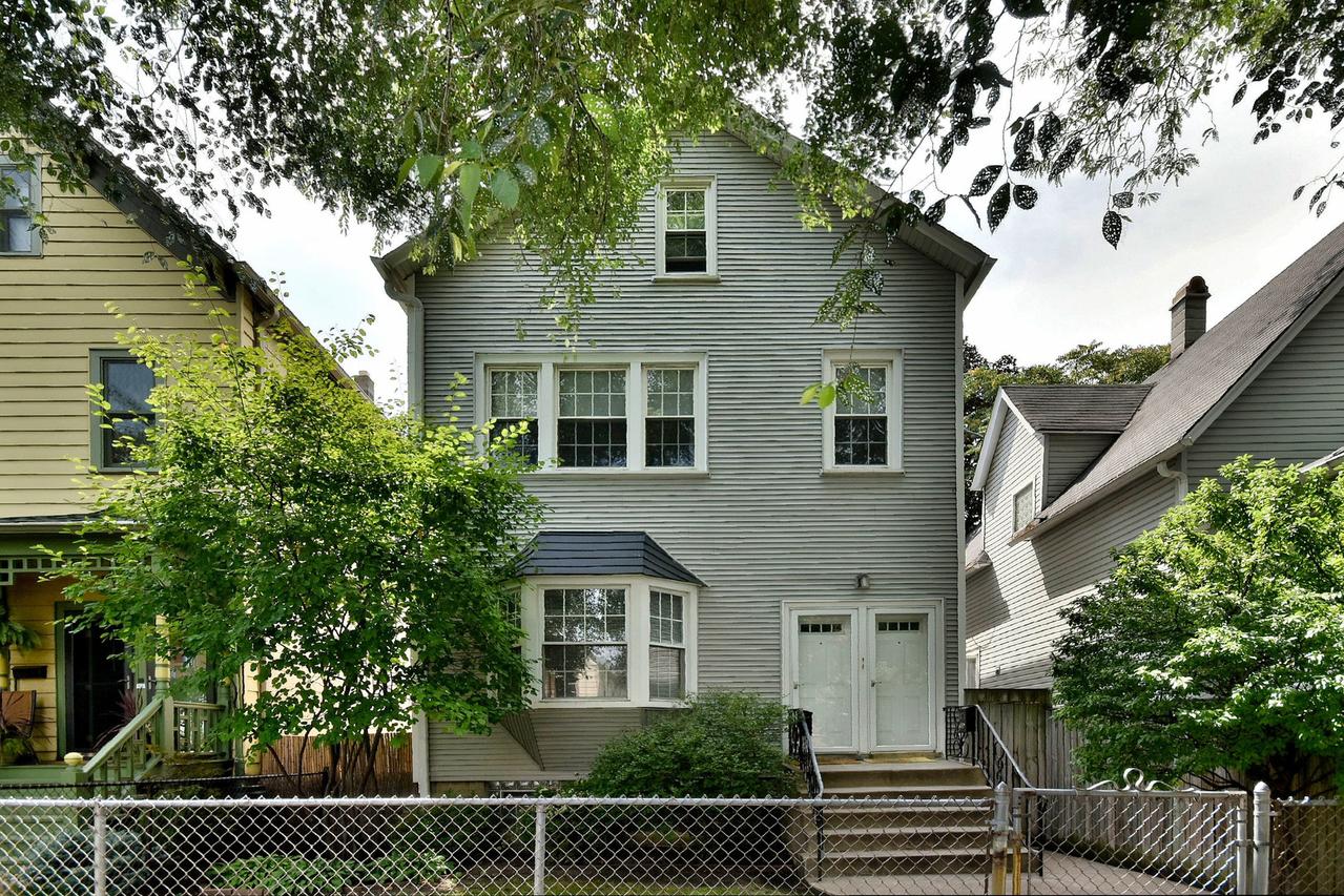 2146 N Campbell Ave., Chicago, IL 60647