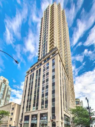 118 E Erie St. #37H, Chicago, IL 60611