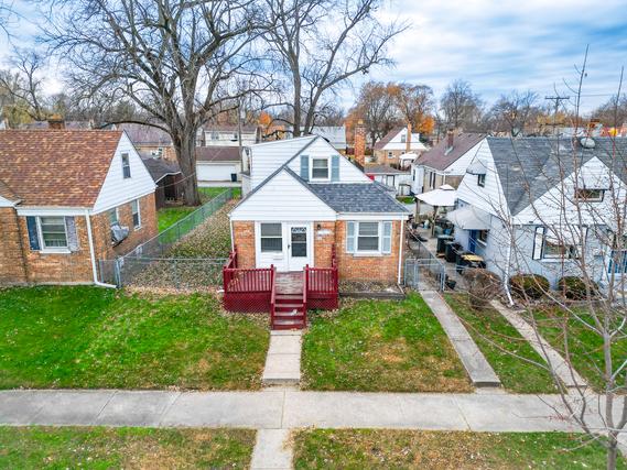 17912 Commercial Ave., Lansing, IL 60438
