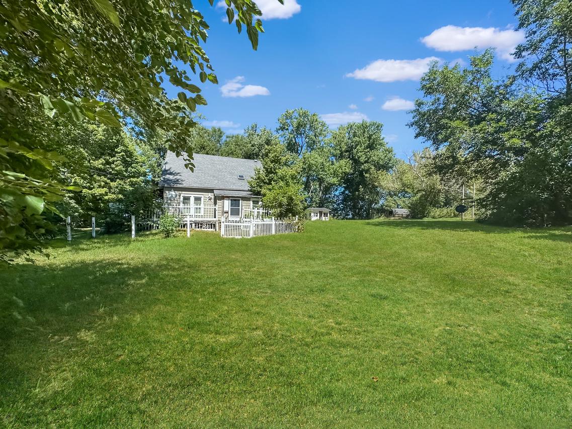 4525 N Fawver Rd., Dakota, IL 61018