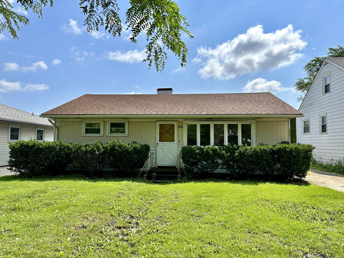 2925 S 13th Ave., Broadview, IL 60155