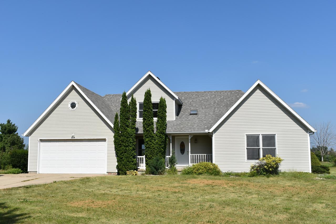 590 County Road 2175e, Secor, IL 61771