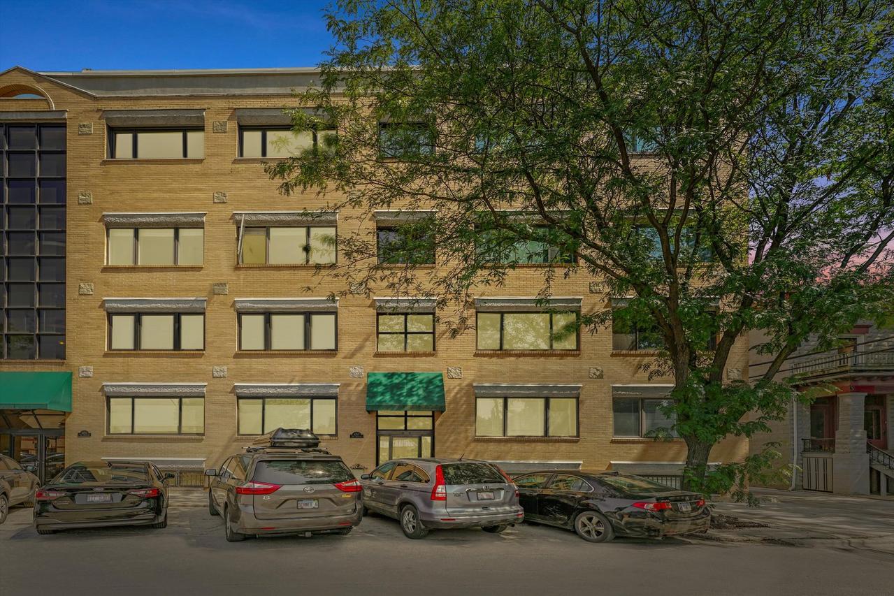 4747 N Artesian Ave. #3N, Chicago, IL 60625