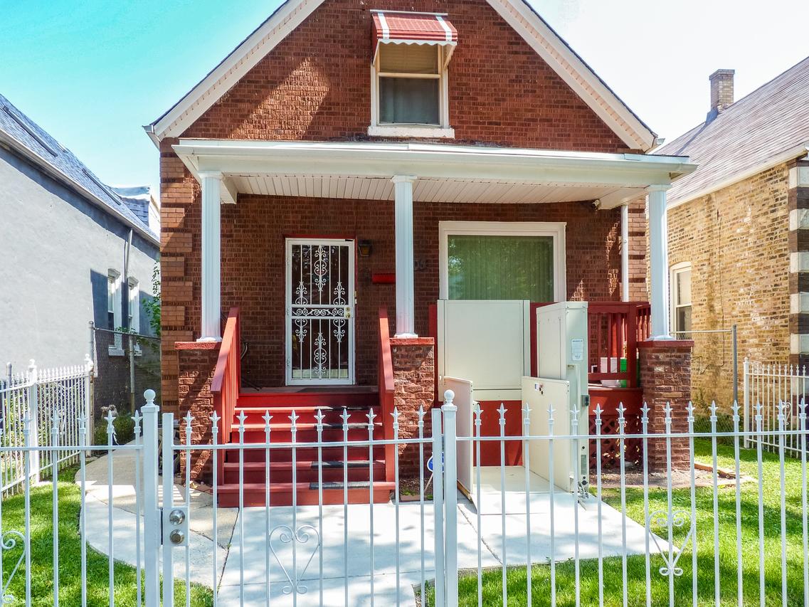 905 N Keystone Ave., Chicago, IL 60651