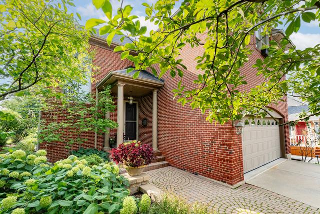 306 Grandview Ave., Glen Ellyn, IL 60137