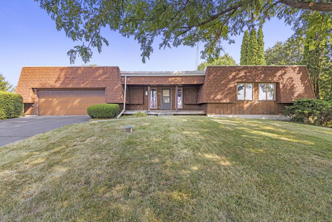 4420 W Lily Creek Rd., Freeport, IL 61032