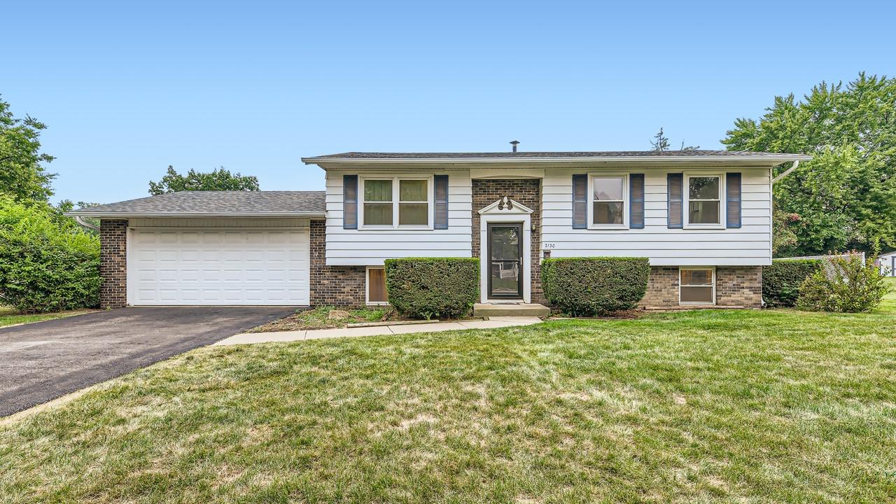 2130 Sandburg Dr., Aurora, IL 60506