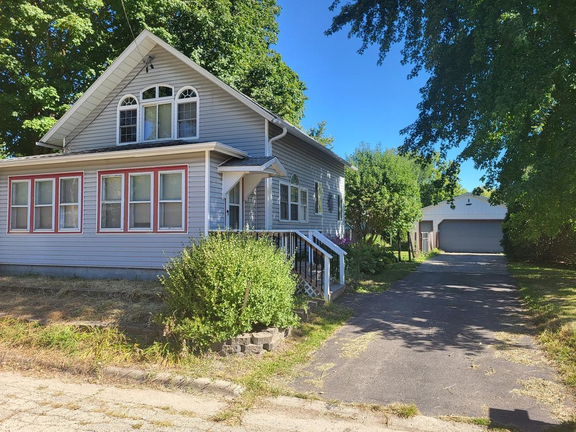 1126A Inlet Rd., Lee Center, IL 61331