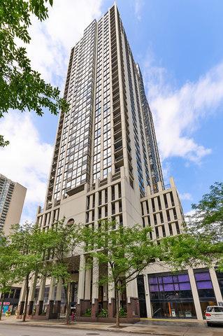 1122 N Clark St. #P222, Chicago, IL 60610