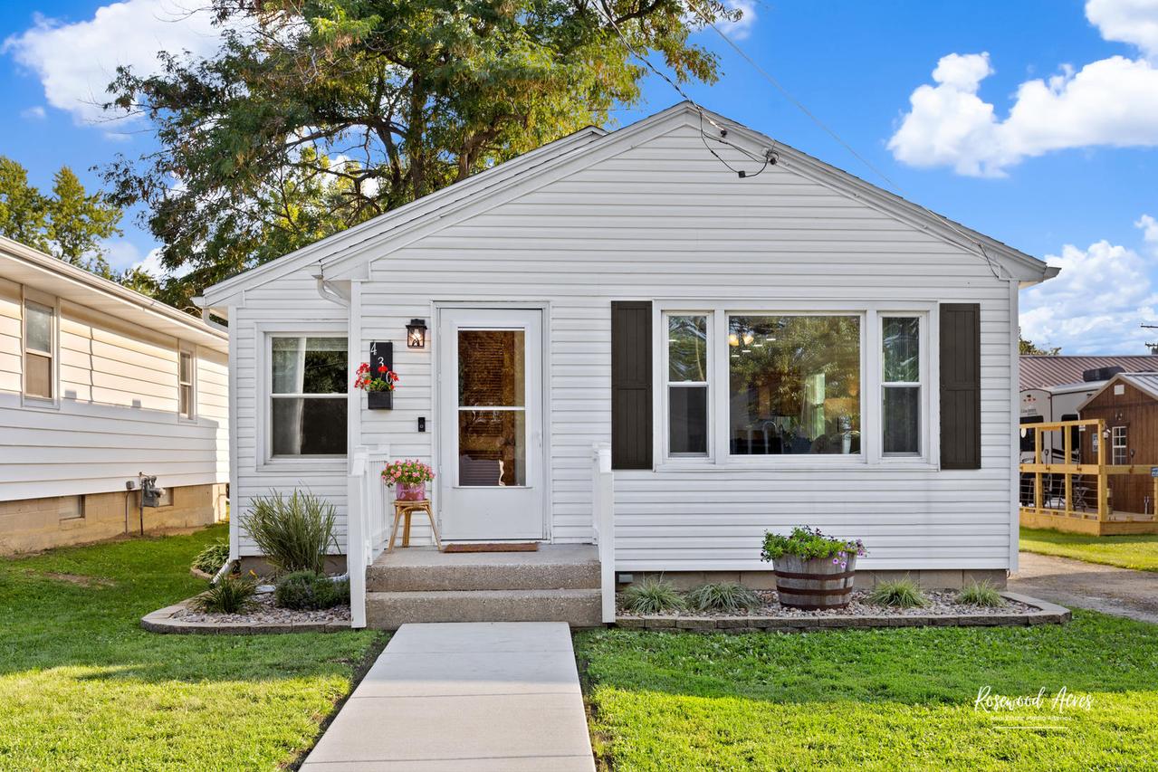430 E 1st Ave., Clifton, IL 60927