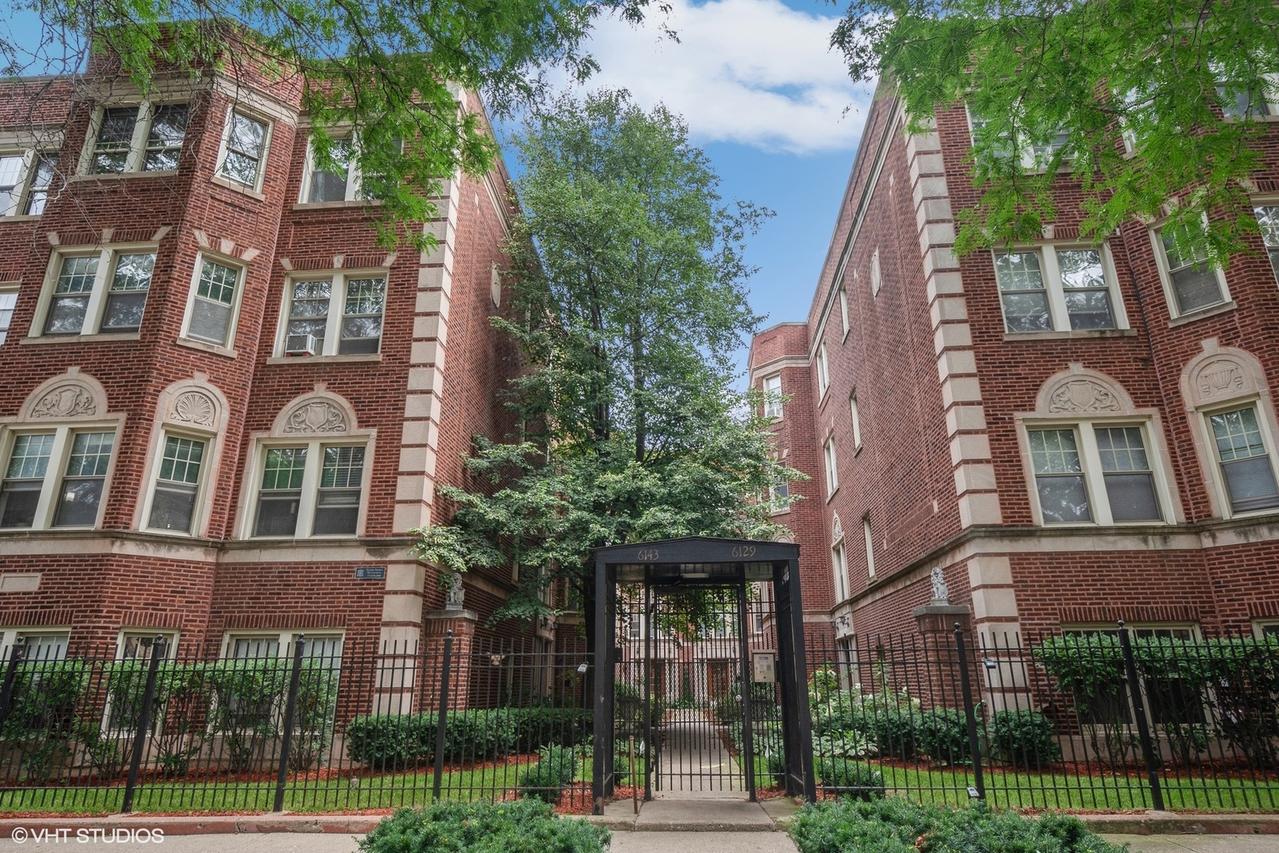 6137 N Hoyne Ave. #1, Chicago, IL 60659