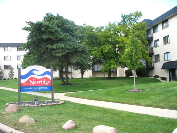 6950 W Forest Preserve Dr. #101, Norridge, IL 60706