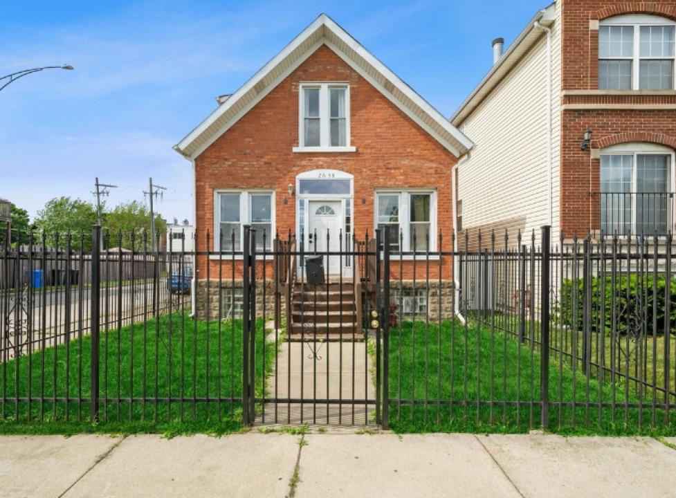 2658 W Adams St., Chicago, IL 60612