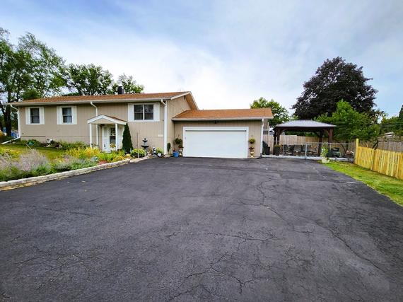 1801 Erie St., Elgin, IL 60123