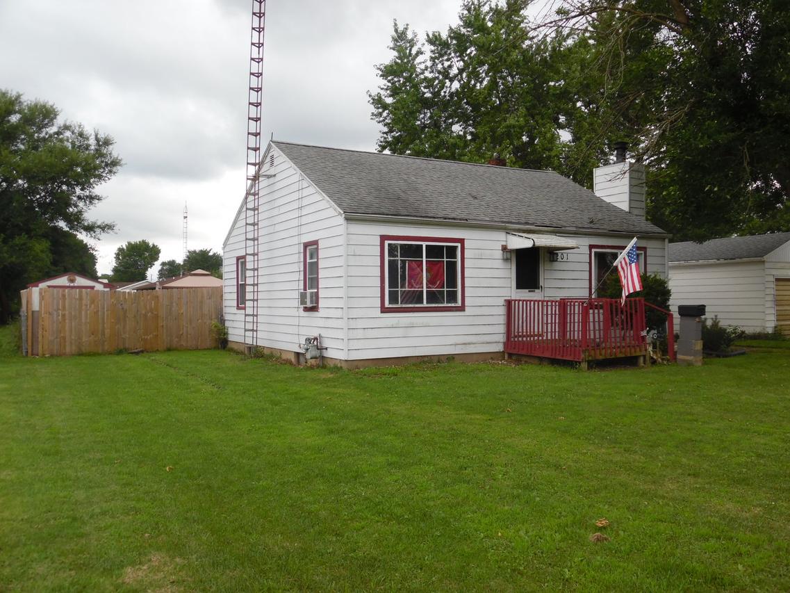 201 E 14th St., Streator, IL 61364