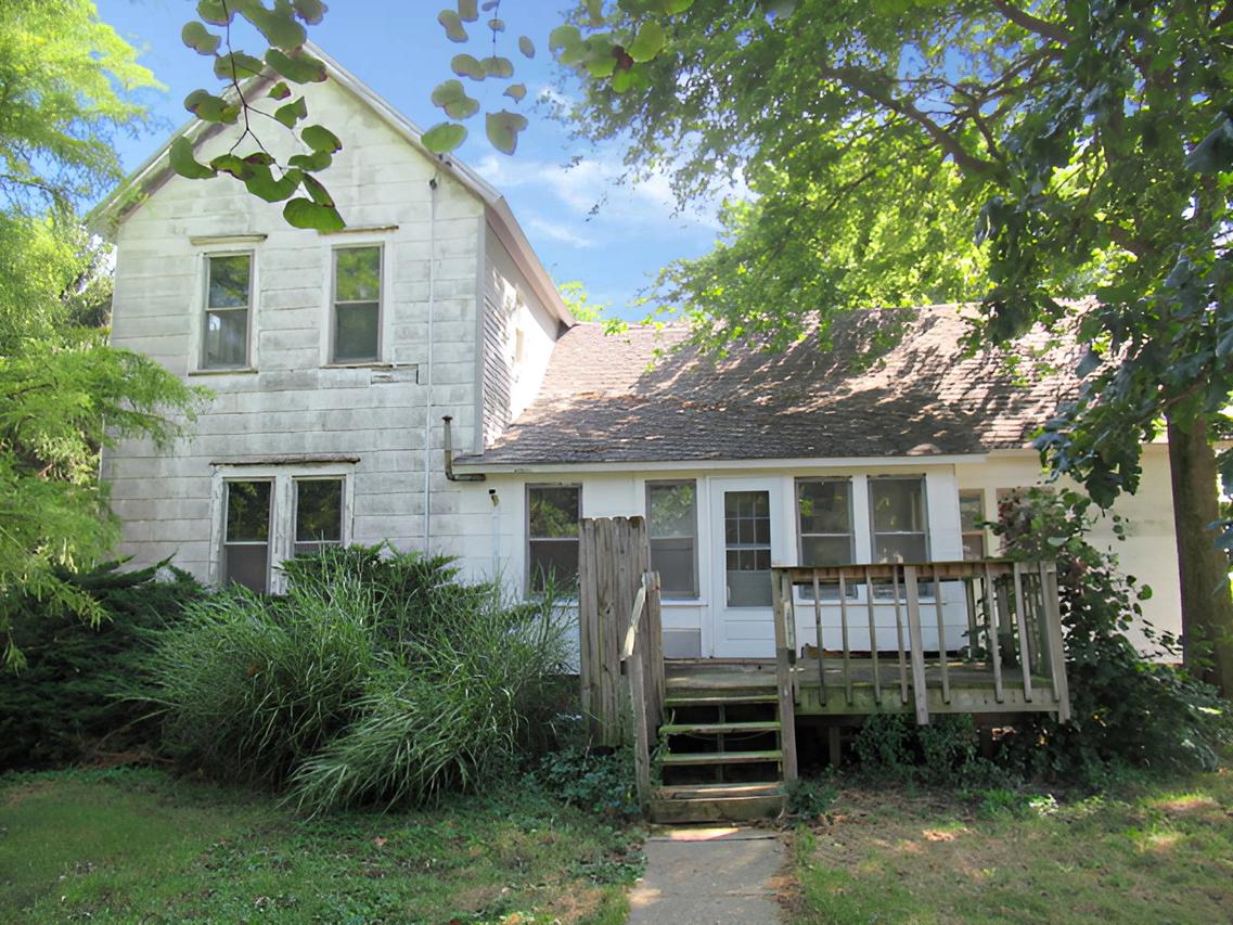 153 County Road 700 Rd., Ivesdale, IL 61851