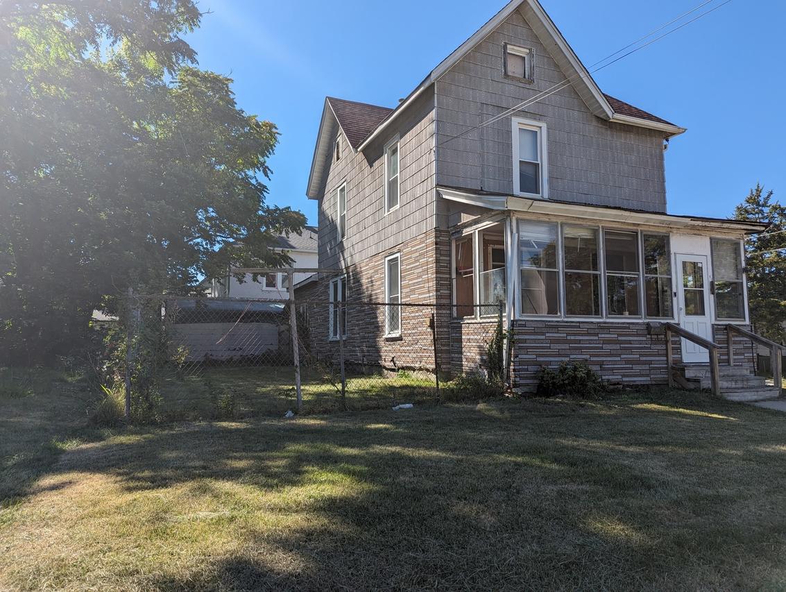 702 S Miami Ave., Freeport, IL 61032