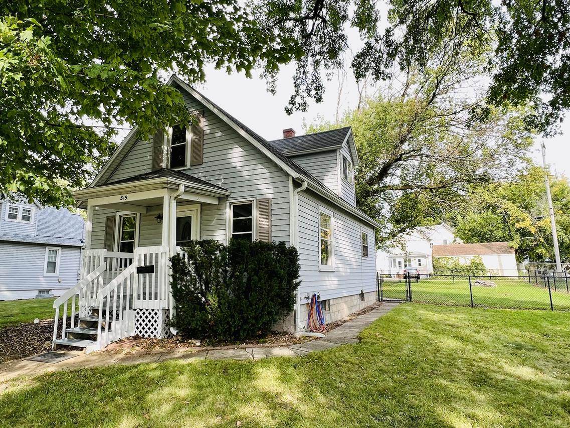 315 14th St., Rochelle, IL 61068