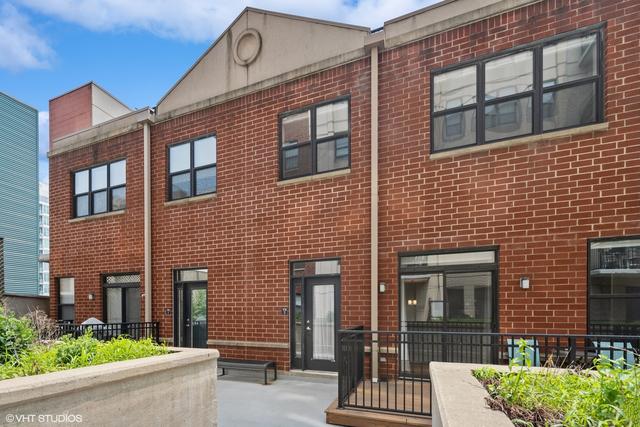 1529 S State St. #TH2, Chicago, IL 60605