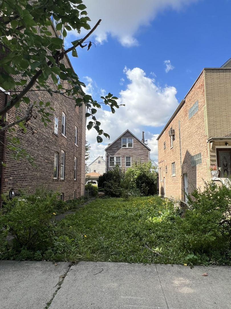 4530 S Francisco Ave., Chicago, IL 60632