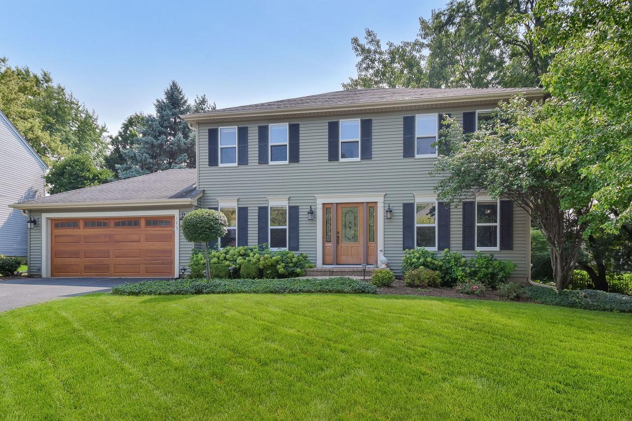 123 Lewis Ct., St. Charles, IL 60174