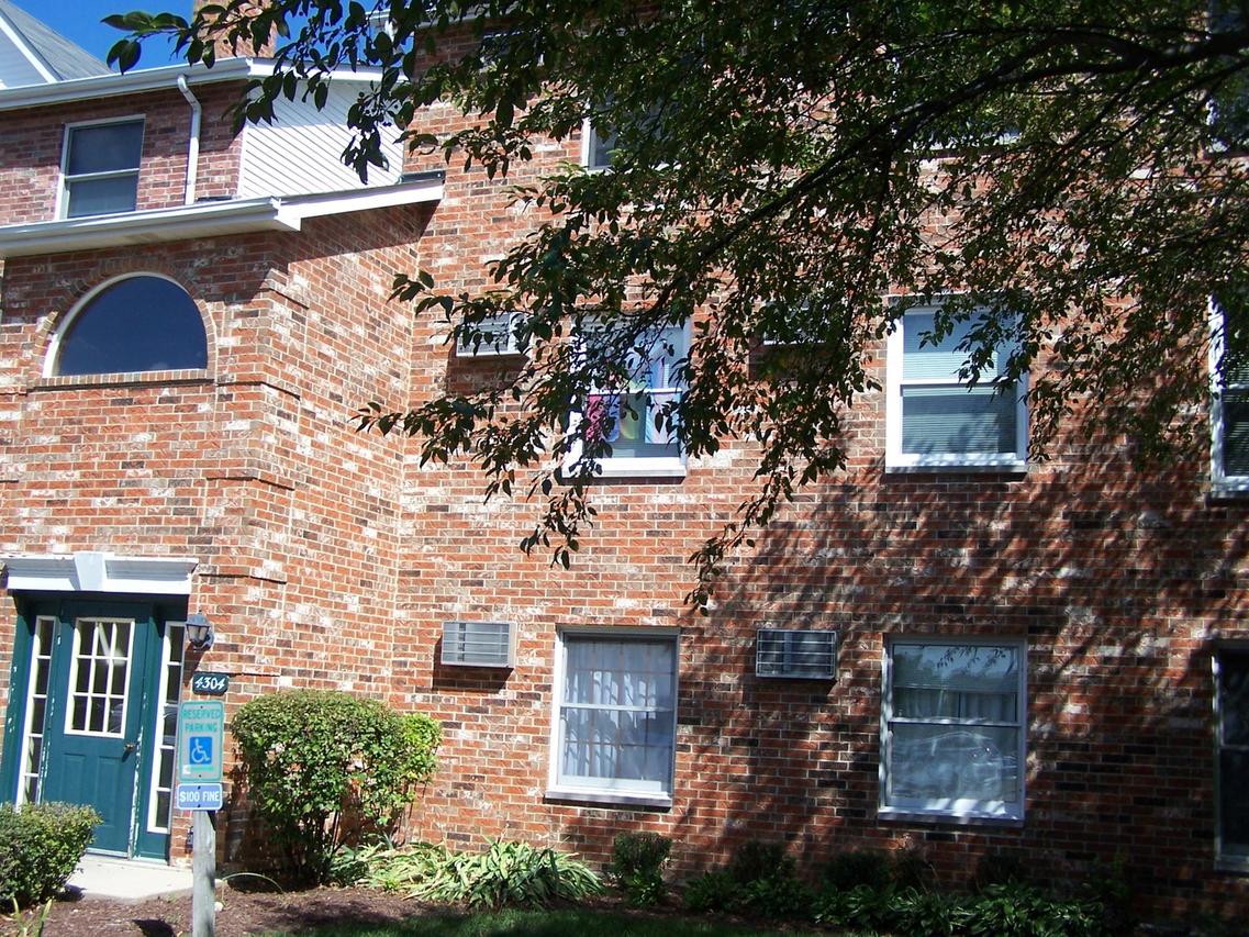 4304 W Shamrock Ln. #3D, Mchenry, IL 60050