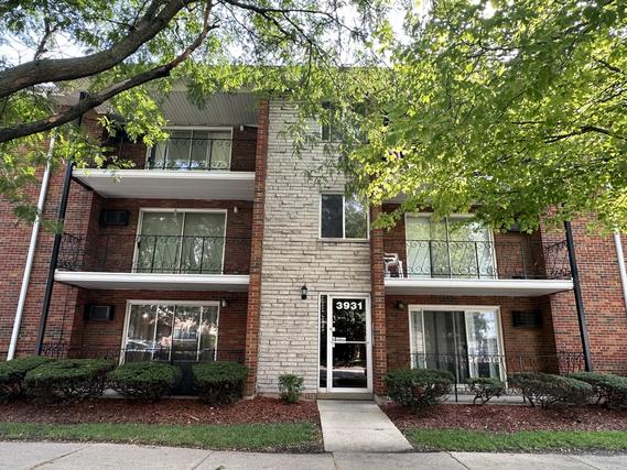 3931 W 104th St. #3A, Chicago, IL 60655
