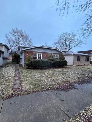 12503 S Winchester Ave., Calumet Park, IL 60643