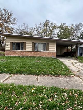 490 Shabbona Dr., Park Forest, IL 60466