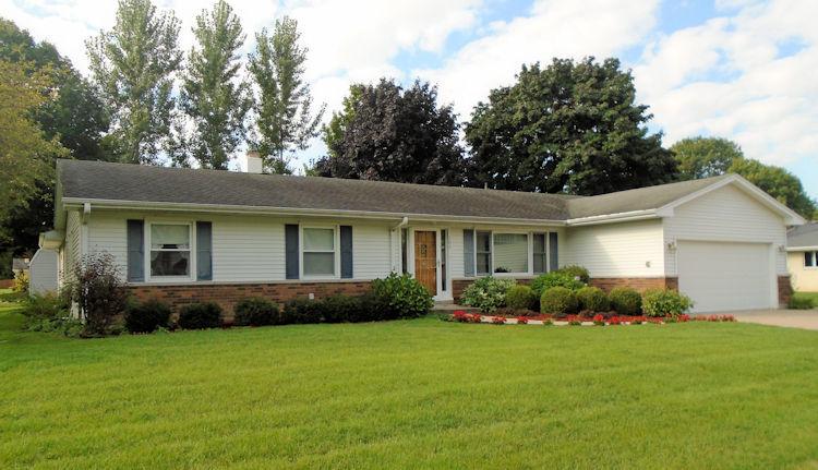 202 Linder Ln., Rochelle, IL 61068