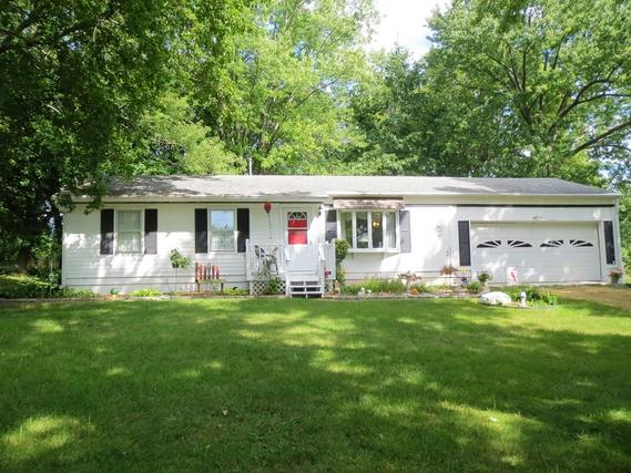 1309 Long St., Dixon, IL 61021