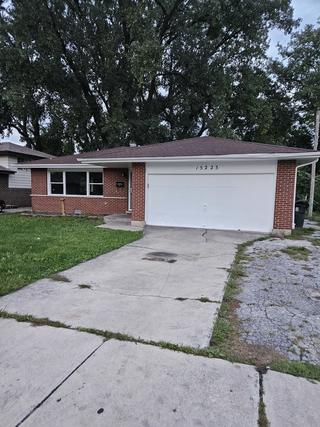 15223 University Ave., Dolton, IL 60419
