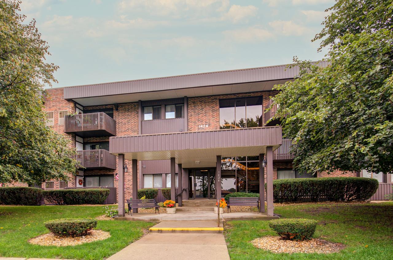 1424 Woodbridge Rd. #3D, Joliet, IL 60436